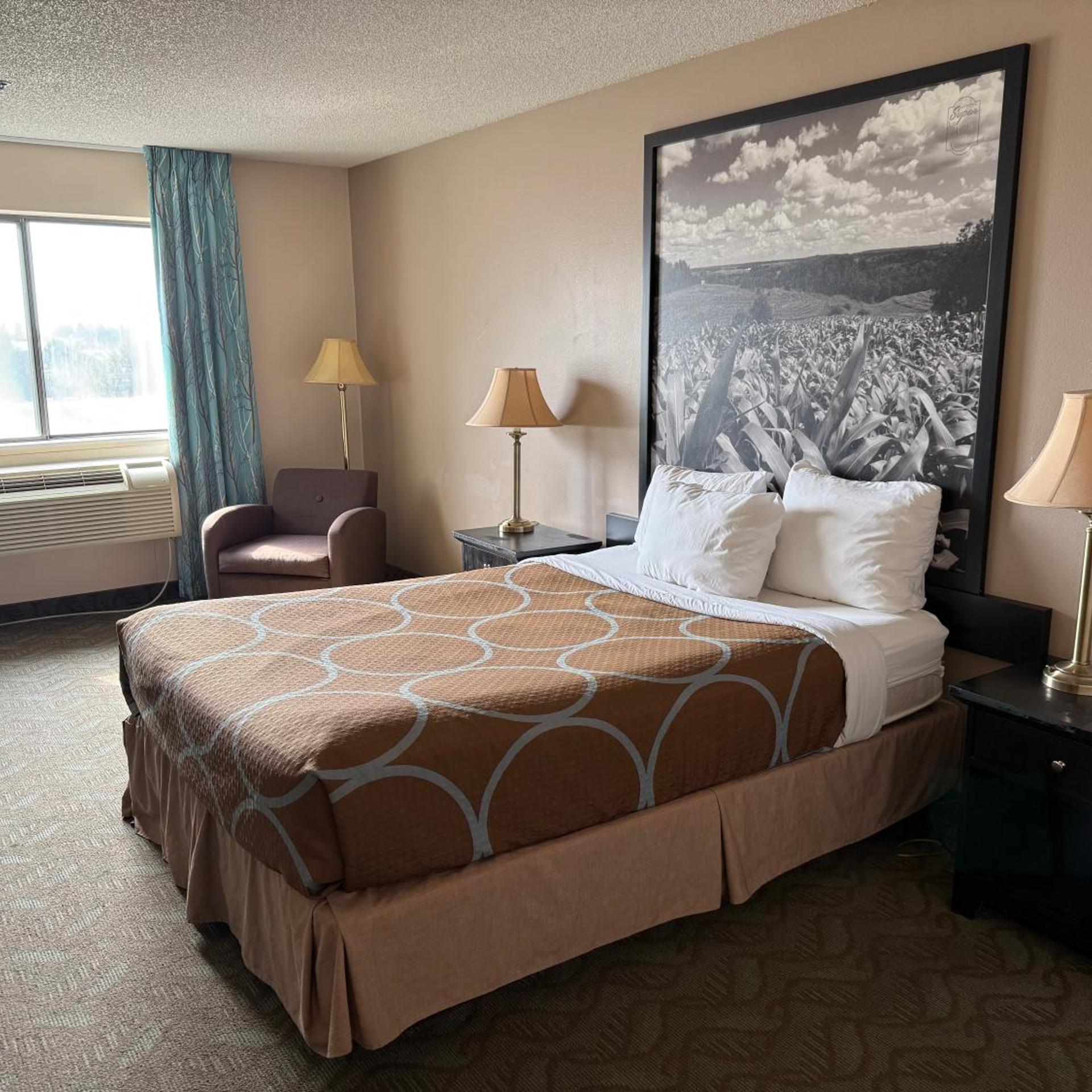 Dodgeville Inn & Suites 11/44