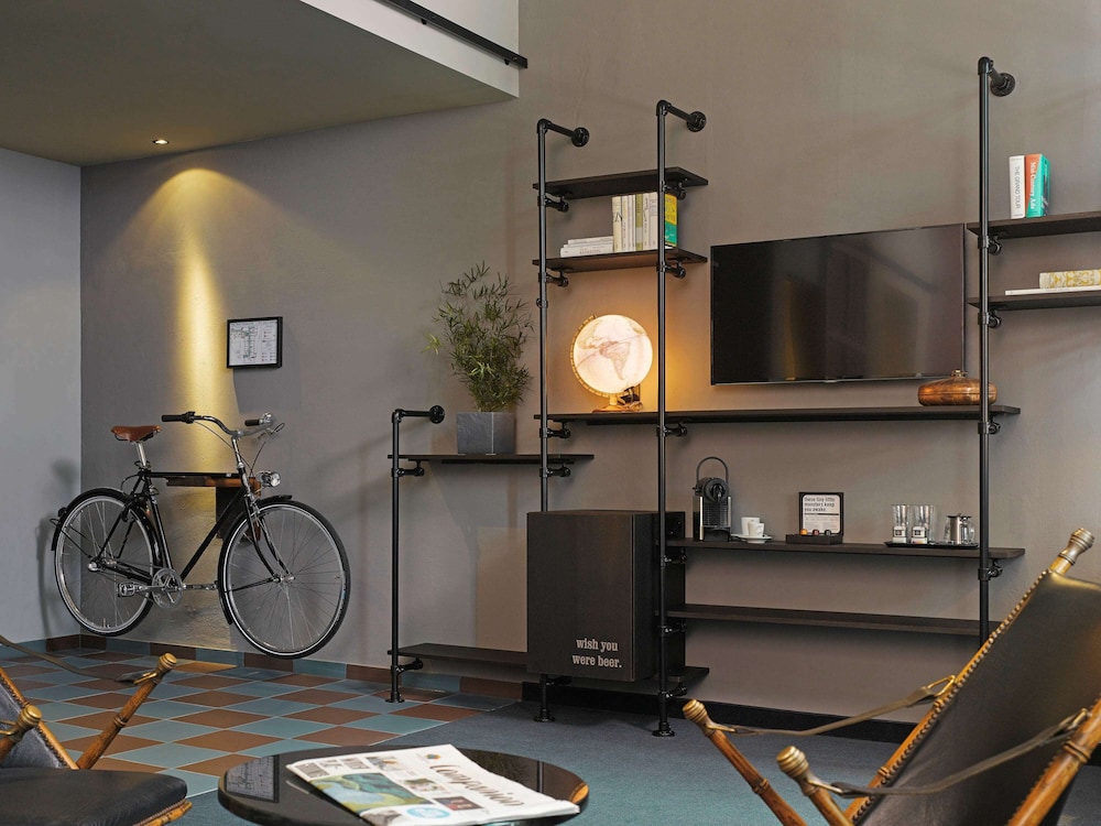 25Hours Hotel Altes Hafenamt 33/68