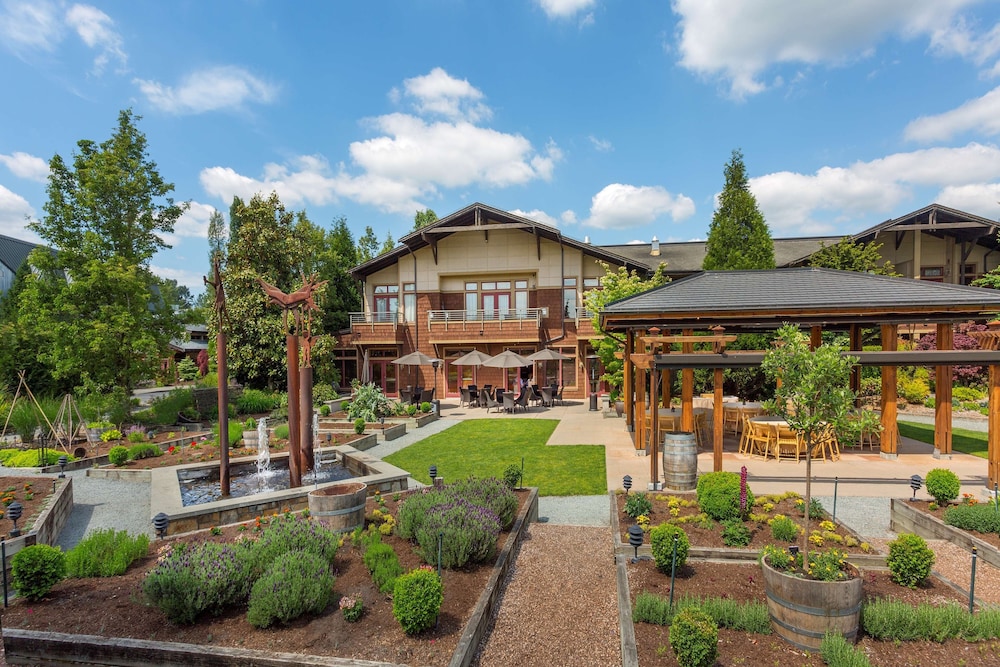 Willows Lodge 44/48
