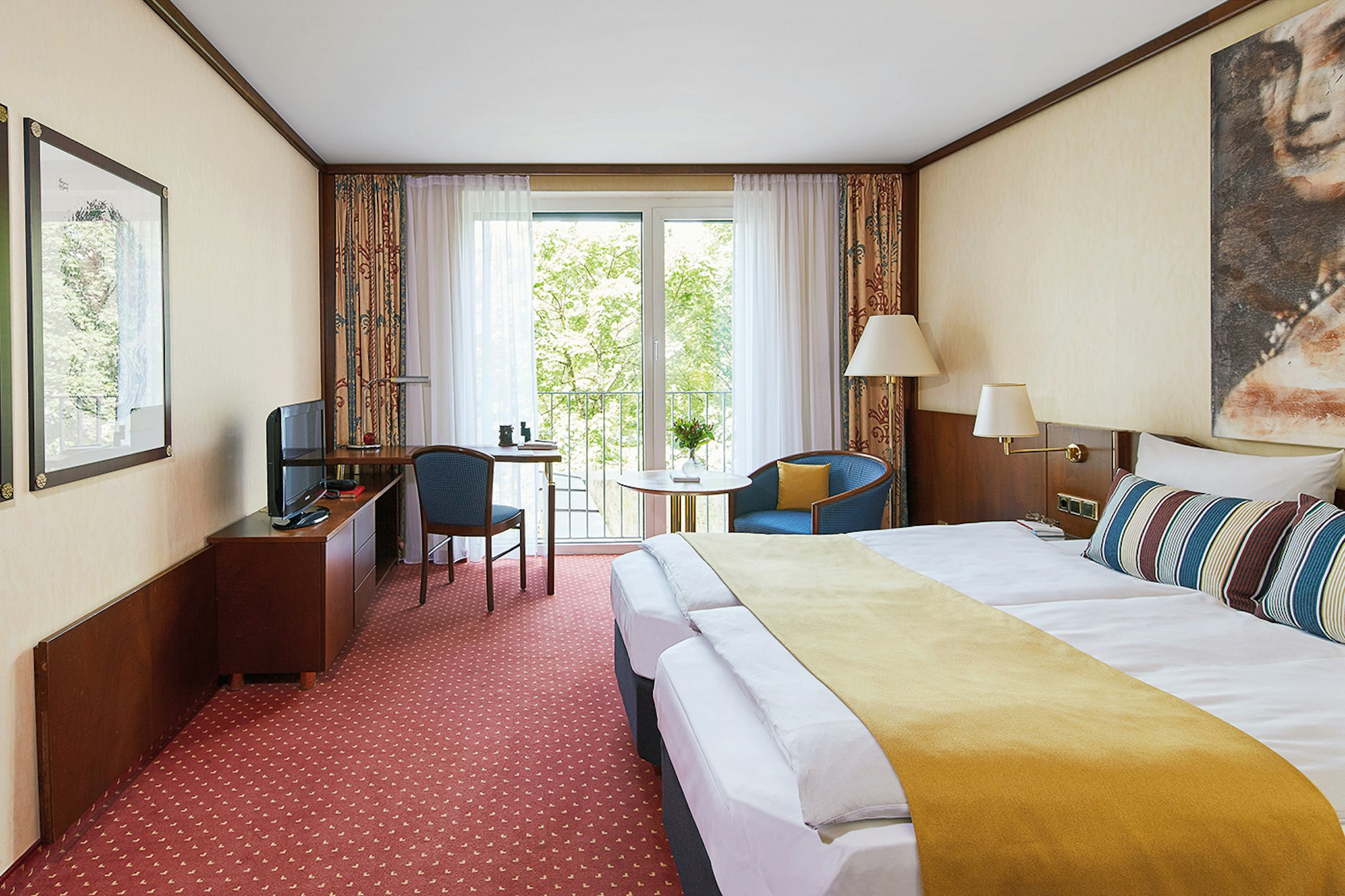BUSINESS, APARTMENT, DOUBLE BED