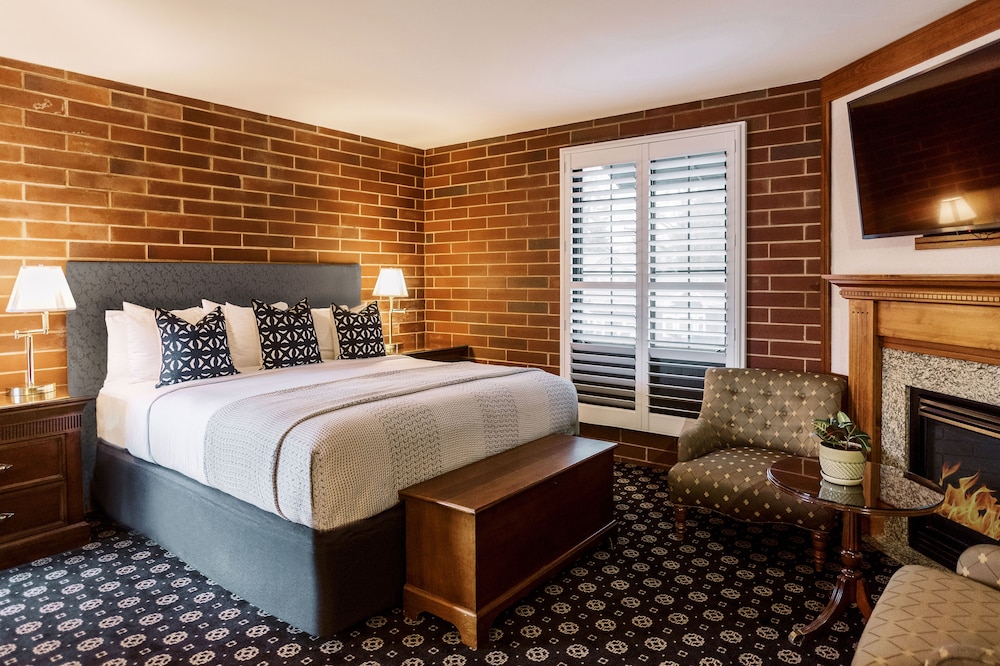 STANDARD, KING BED