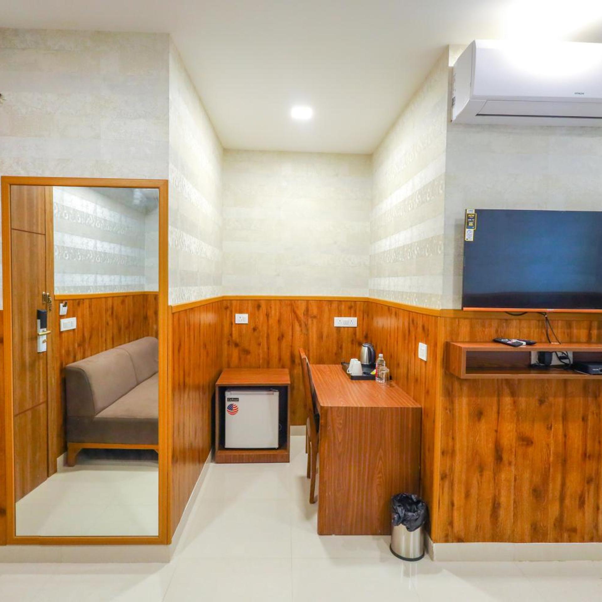 Clay Inn Hotel Gurugram 6/50