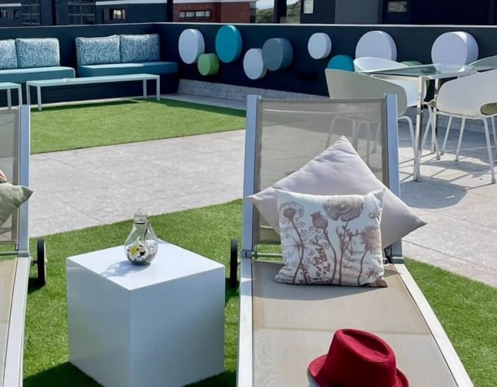 Zest Boutique Hotel 27/49