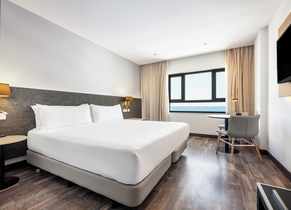 Hotel Cadiz Paseo Del Mar Affiliated By Melia 14/68