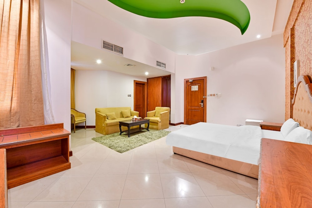 Lobby at OYO 118 Revira Hotel, MANAMA
