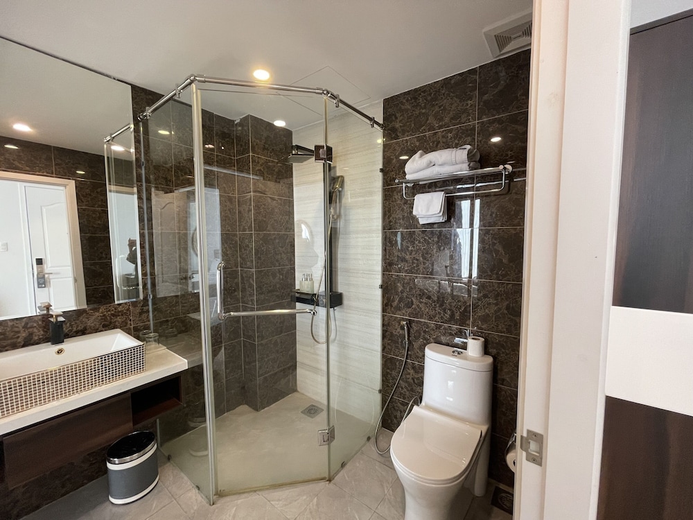 RHM Luxury Hotel And Suite 47/53