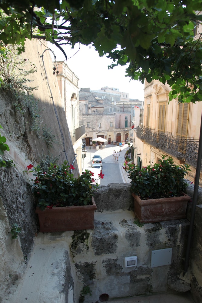 Antica Torre Di Iuso 34/48