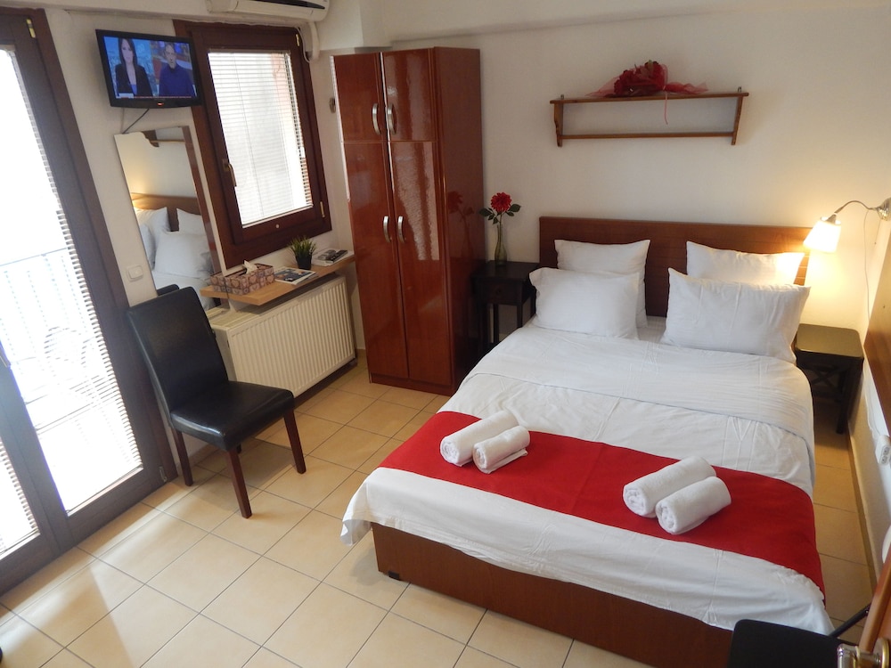 ECONOMY, STUDIO, DOUBLE BED