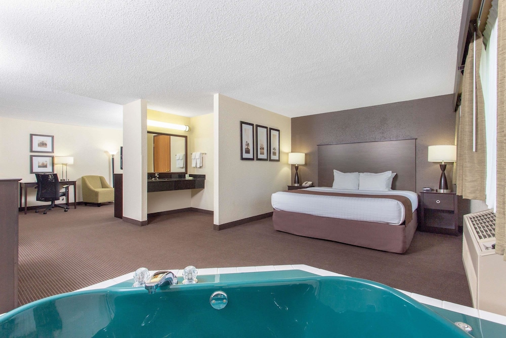 Americinn By Wyndham Rhinelander 12/33