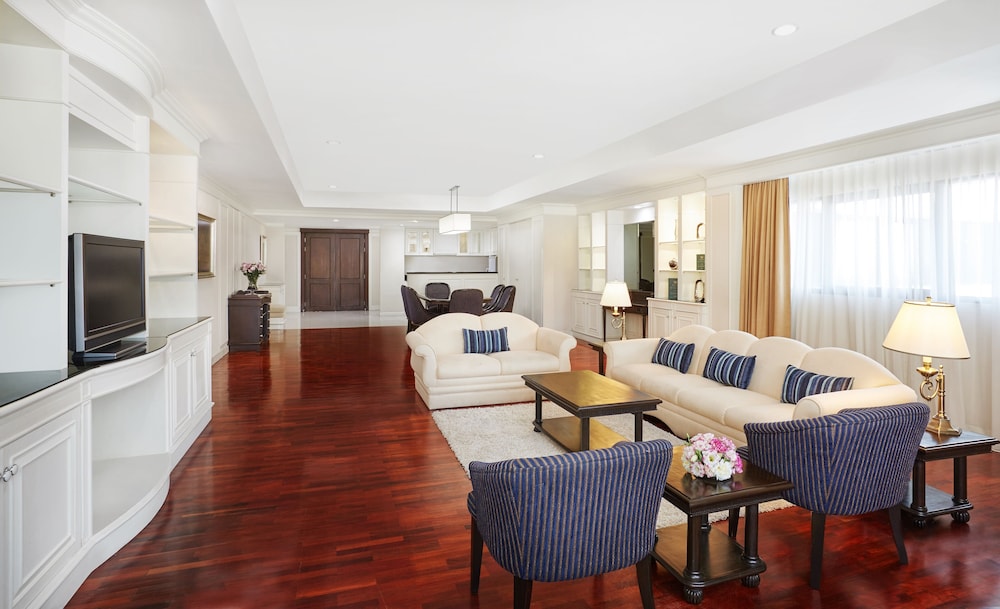 Centre Point Plus Hotel Silom 53/76