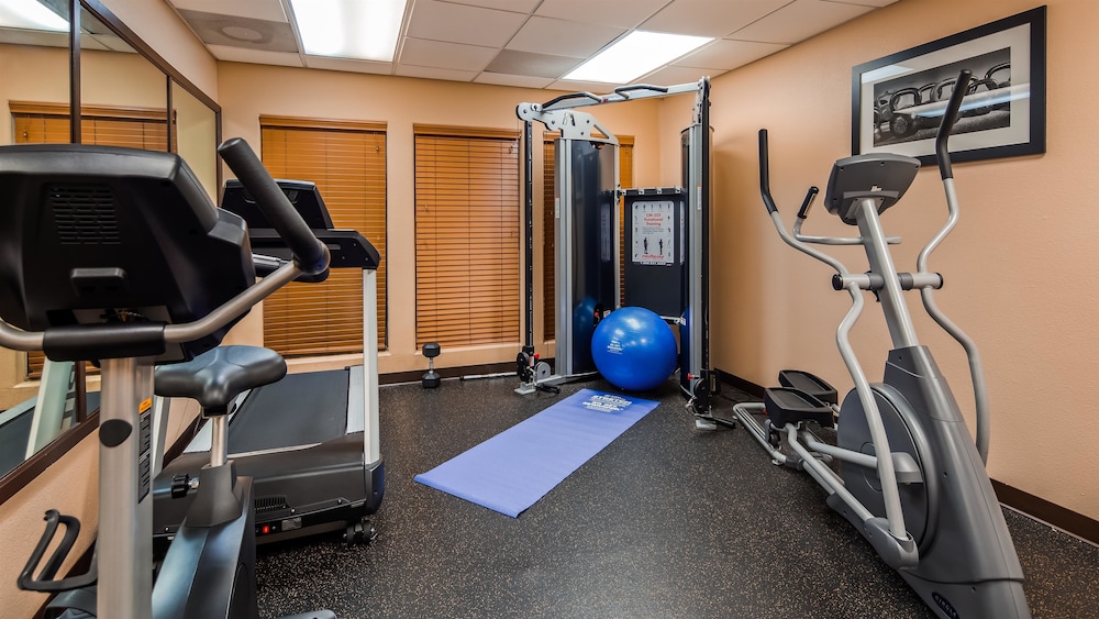 Best Western Plus The Woodlands 16/31