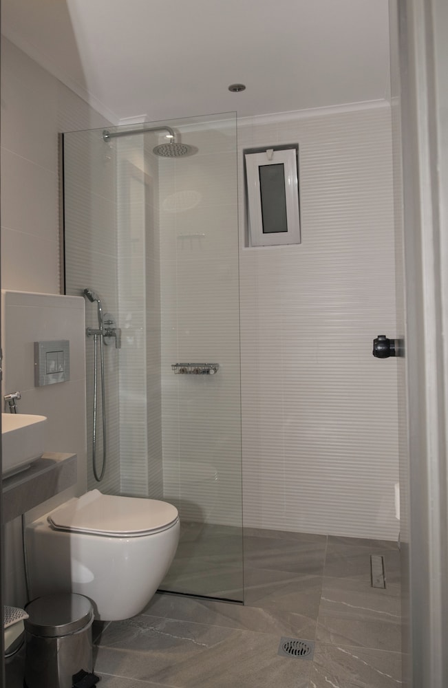 Gorgona Hotel 45/47