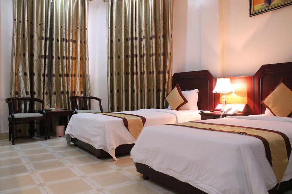 Hung Long Harbour Hotel 27/58