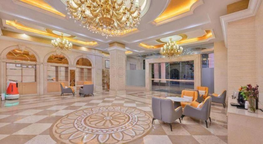 Vienna Hotel (Shenzhen Convention and Exhibition Center, Fuhai Qiaotou) 27/63