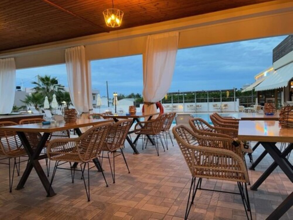 Newcastle Studios 56/74