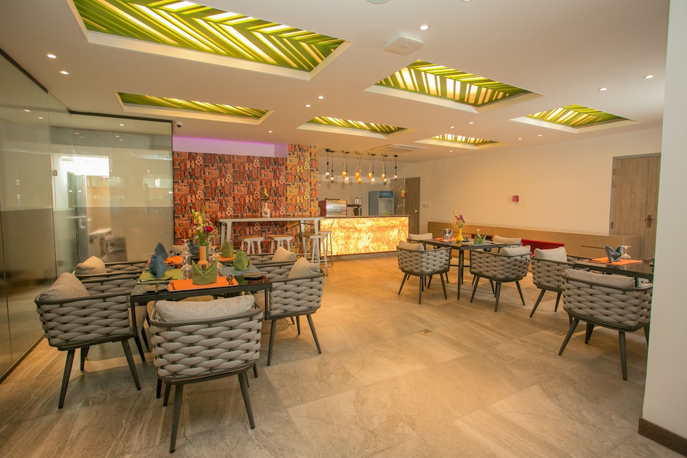 Hotel Omni Residency 39/51