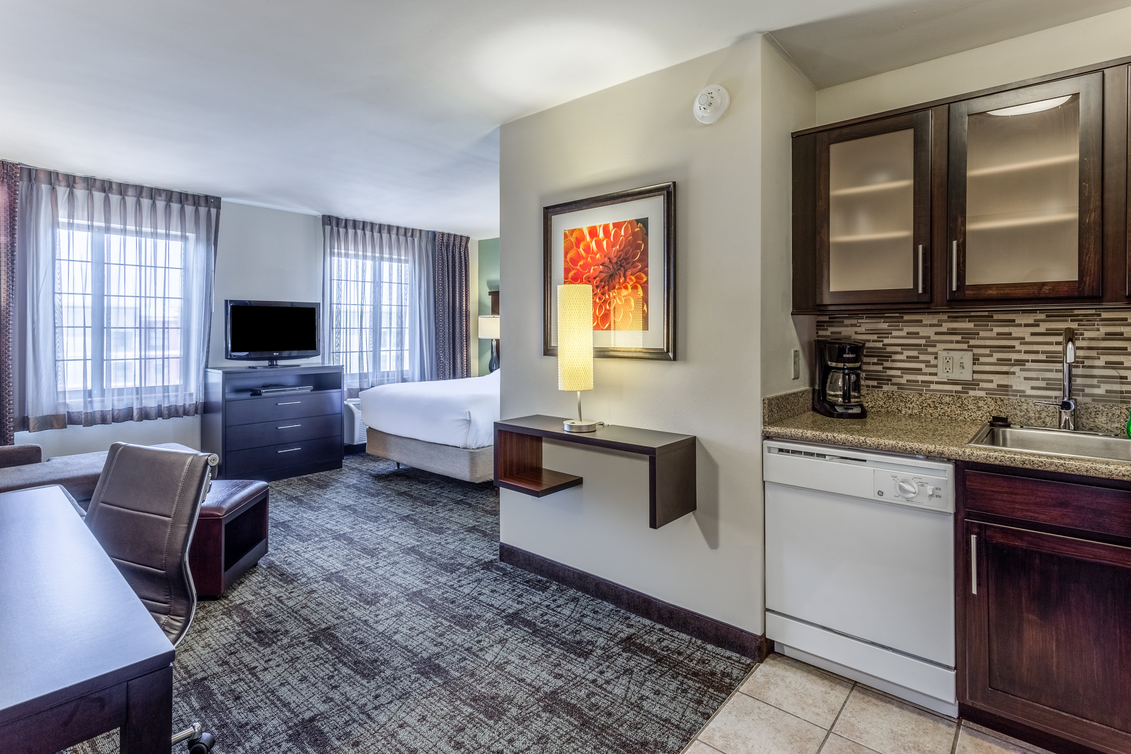 Staybridge Suites Davenport 50/64