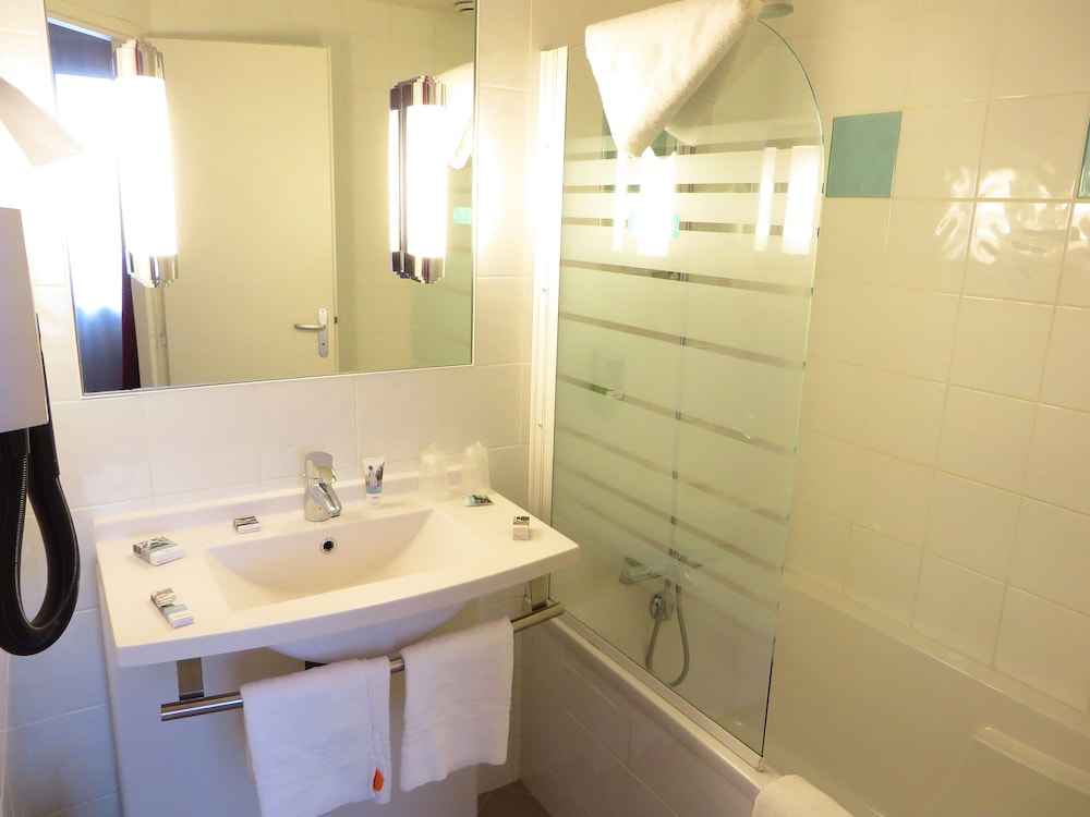 Mercure Luxeuil Les Bains Hexagone 32/71
