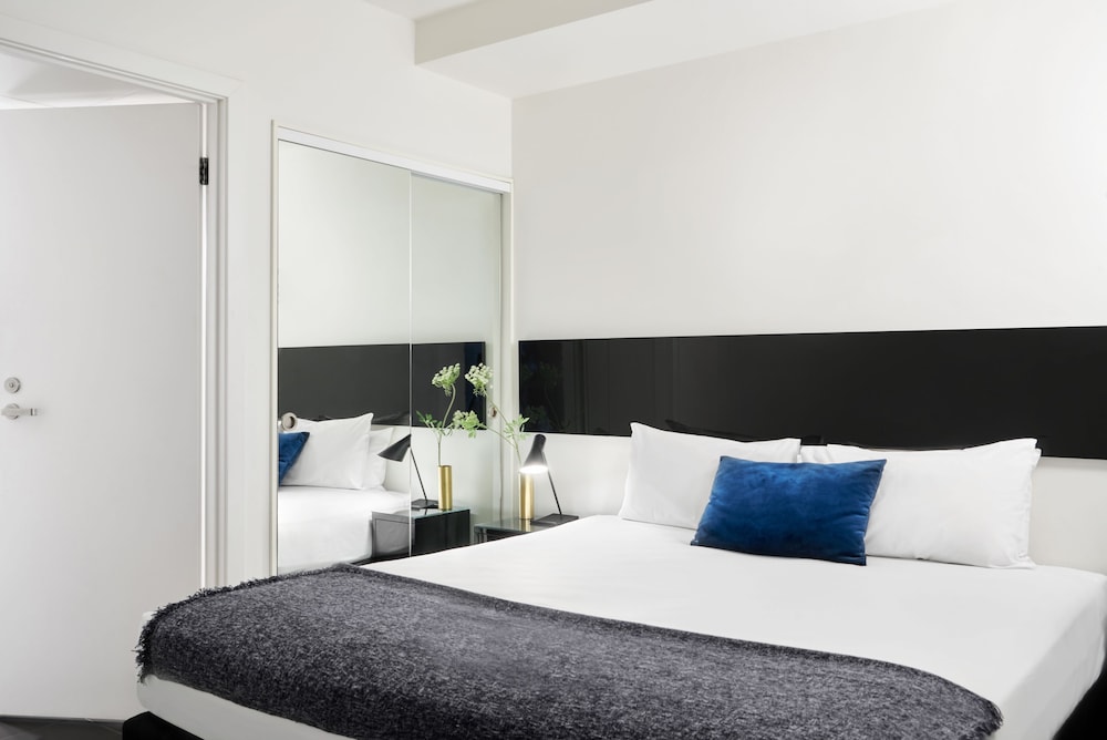 PUNTHILL SOUTH YARRA GRAND 9/61