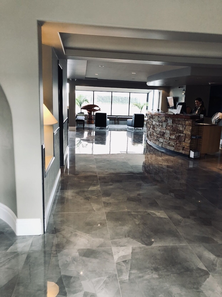 Anchor Inn And Suites 3/34