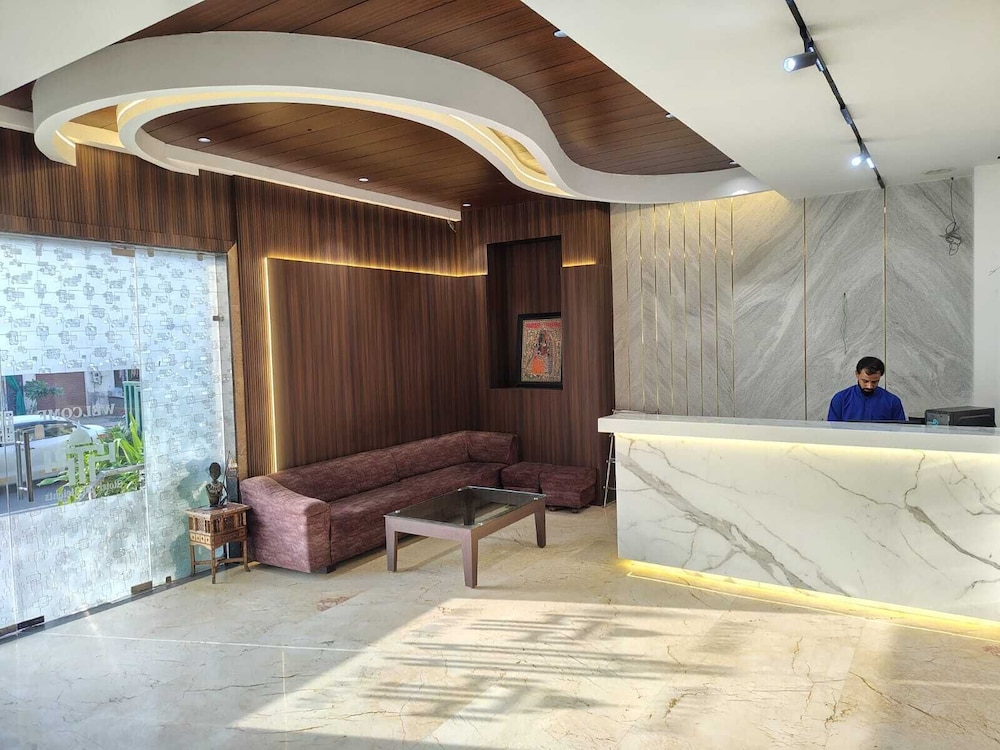 Fabhotel Taj Nagari 10/50