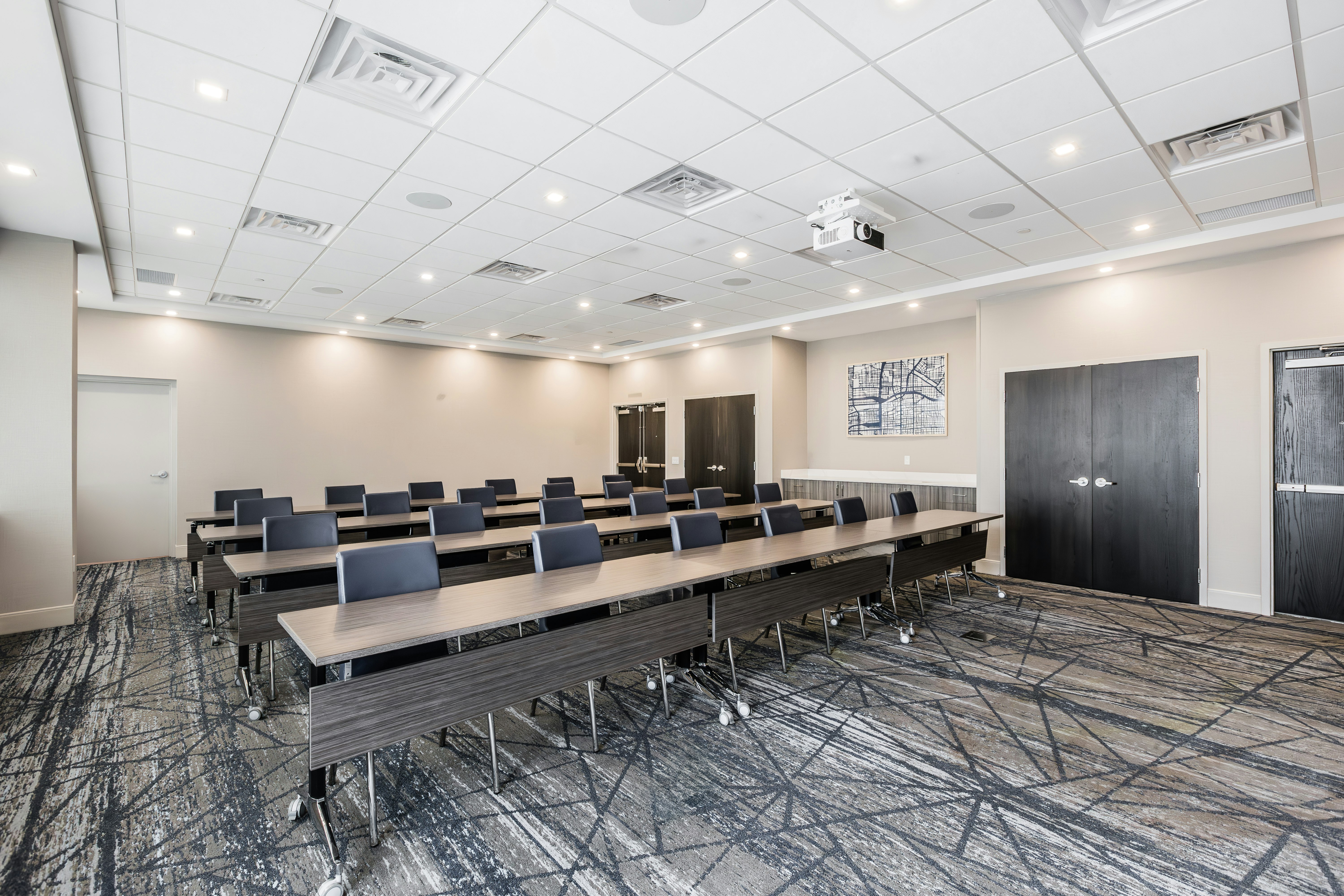 Holiday Inn Express & Suites Toronto Airport South 43/50