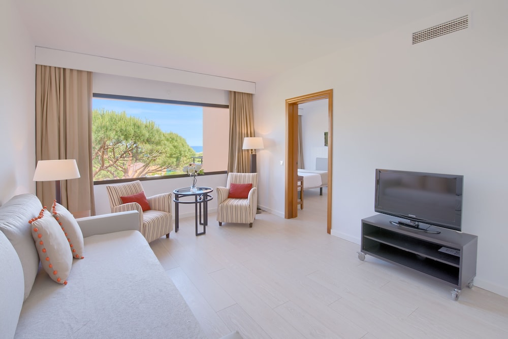 La Costa Golf and Beach Resort 25/50