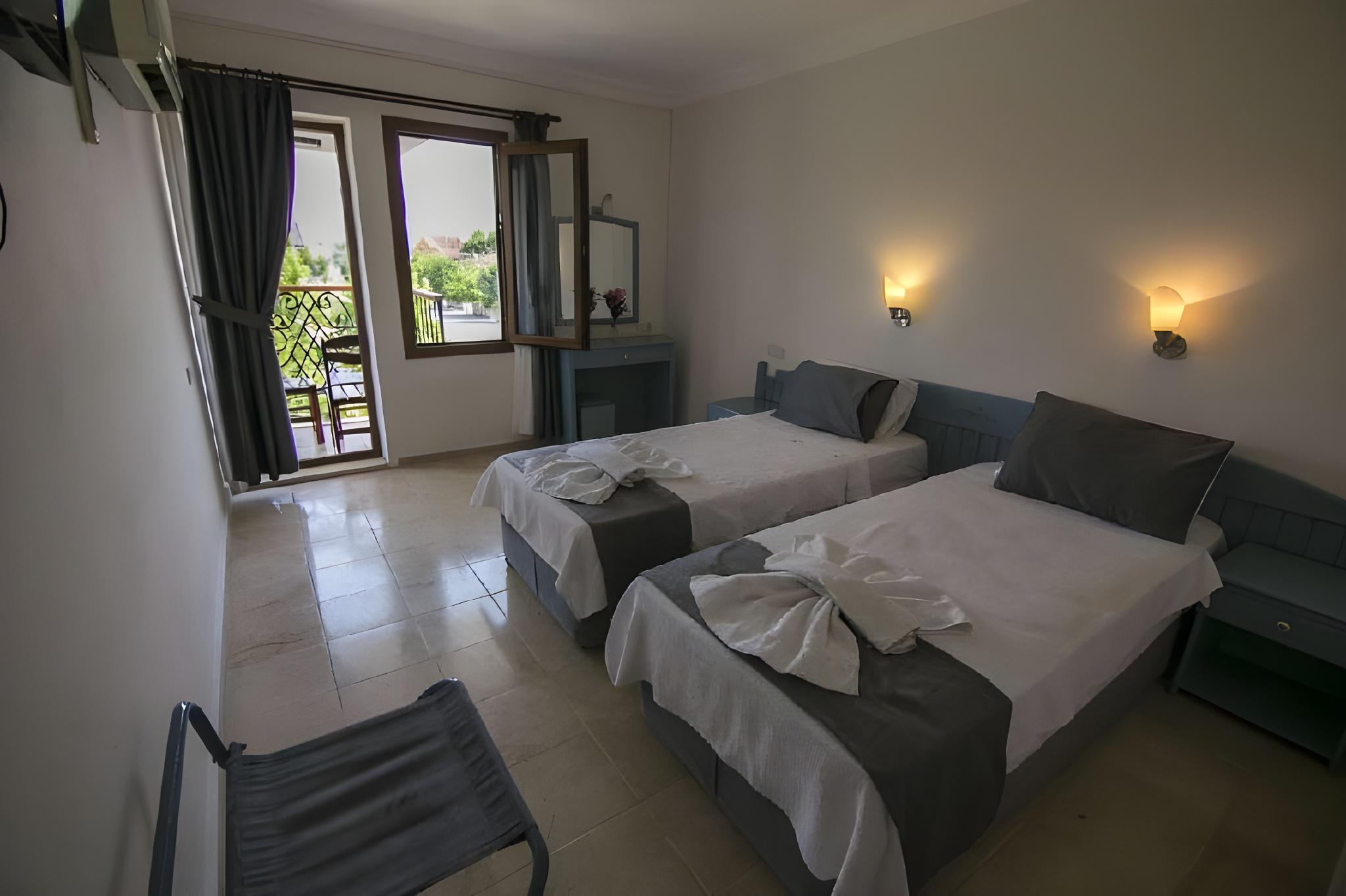 Room, Twin Beds