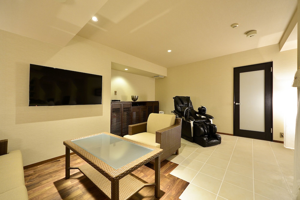 HOTEL AROMA - Adults Only 34/38