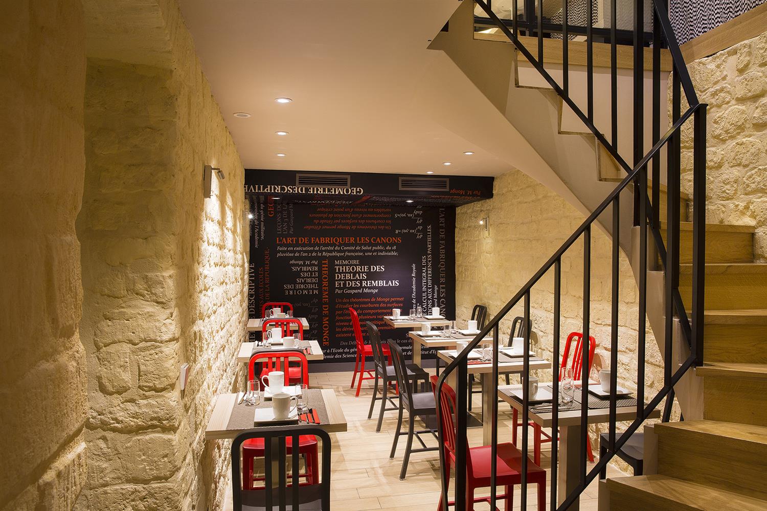 Best Western Quartier Latin Pantheon 16/25