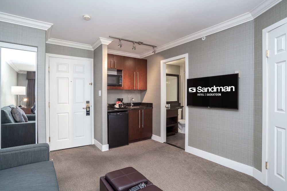 Sandman Hotel Saskatoon 9/52