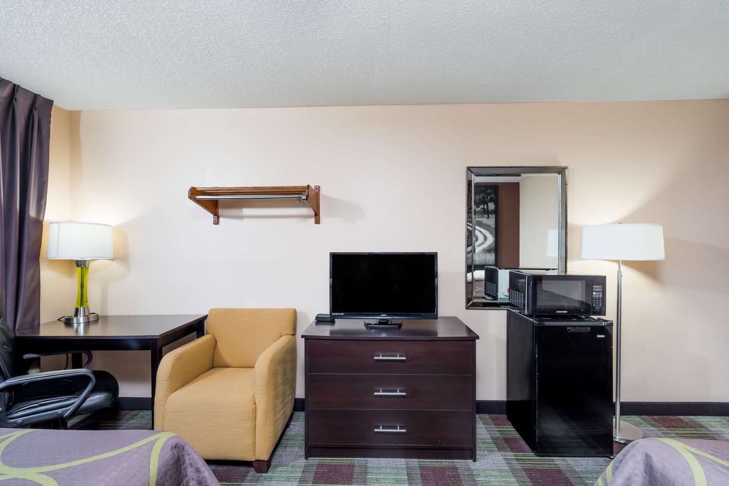 Super 8 by Wyndham Campbellsville KY 16/20