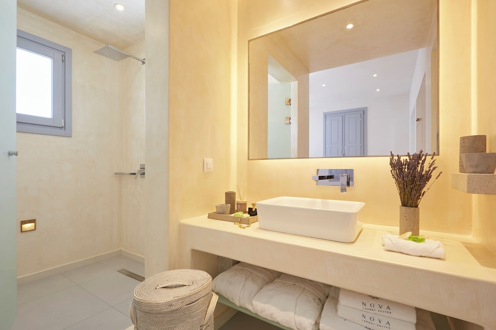Nova Luxury Suites 49/50