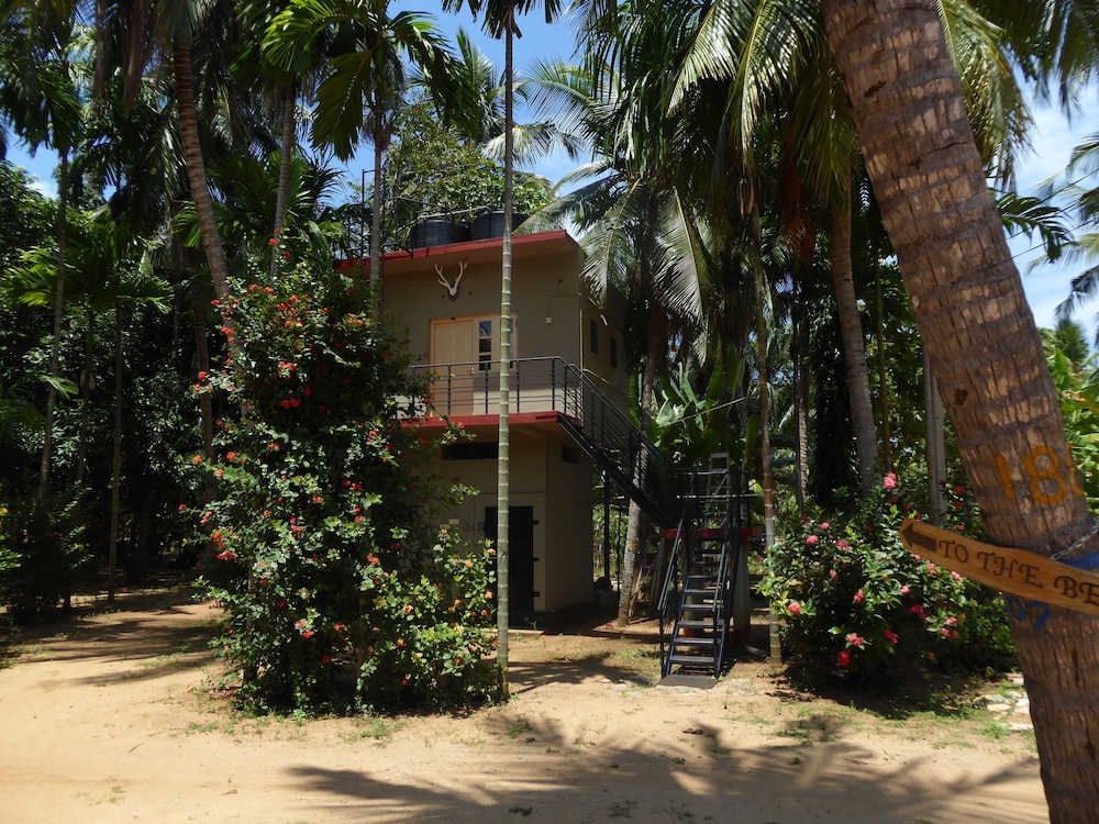 Riviera Resort 59/67
