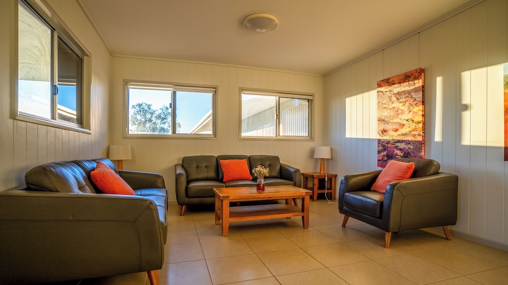 Cooper's Country Lodge 17/32