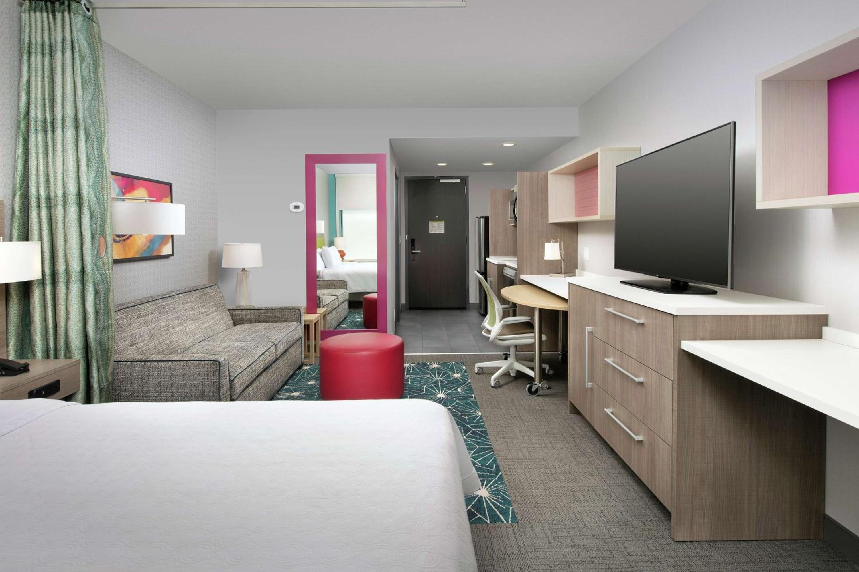 Studio, Suite, King Bed, Sofa