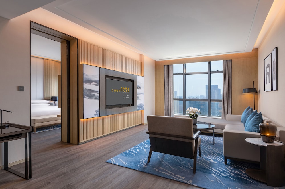 Courtyard By Marriott Foshan 13/24
