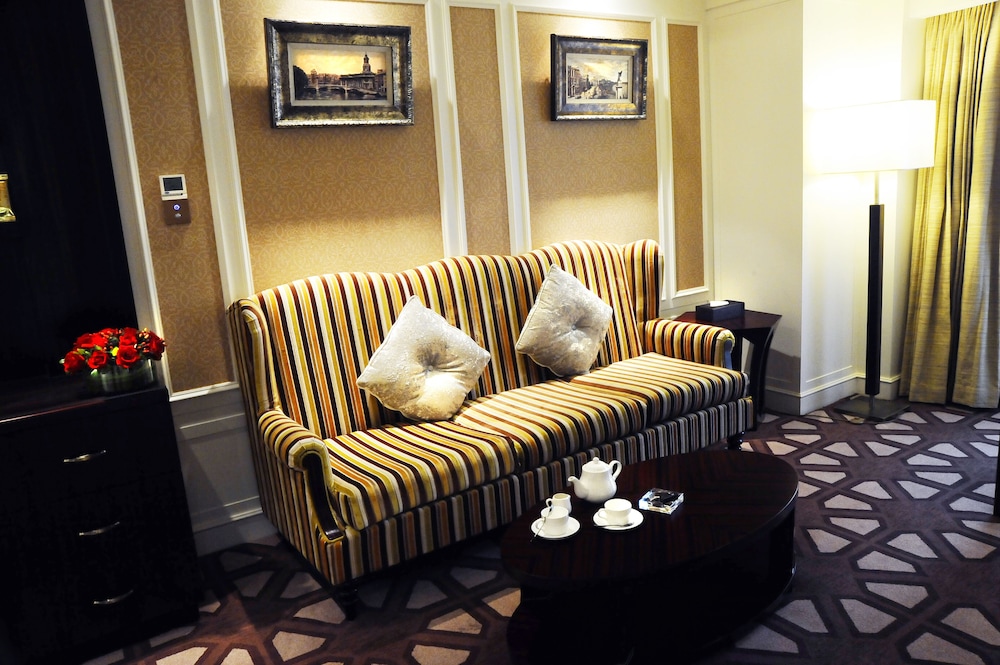 Paramount Gallery Hotel Shanghai 25/50