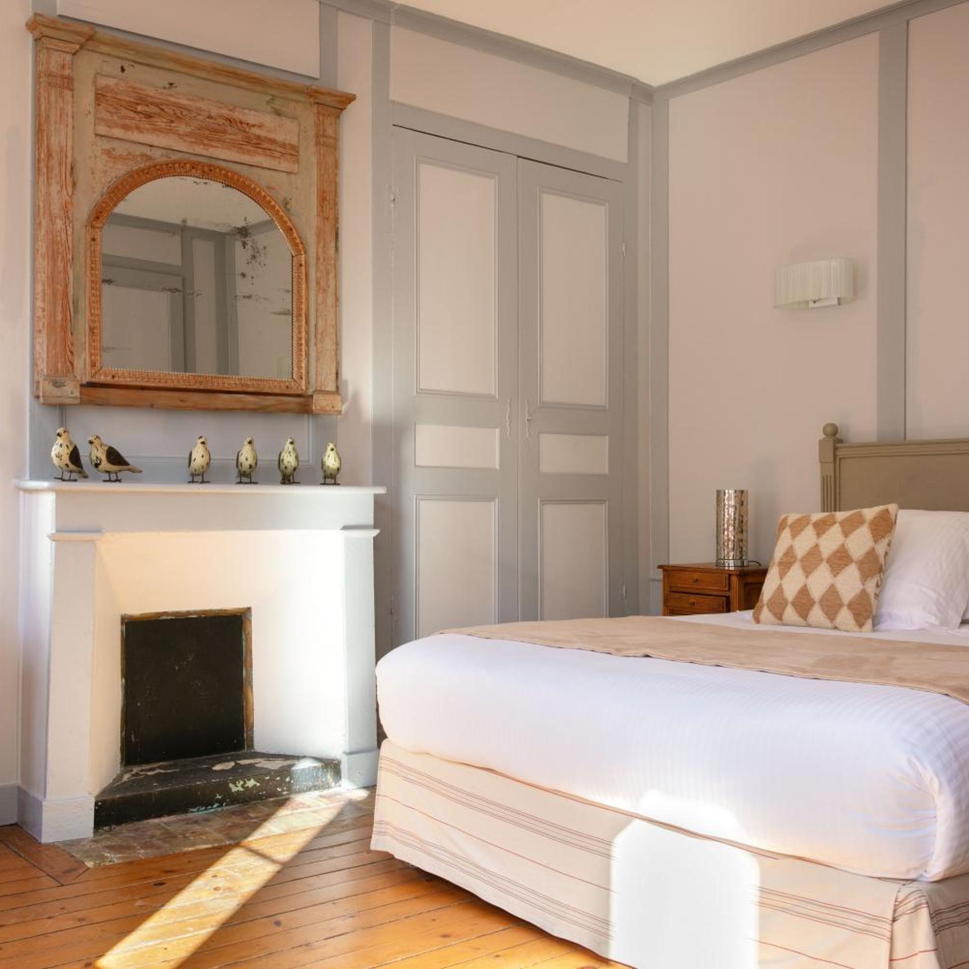 2 Bedrooms, House
