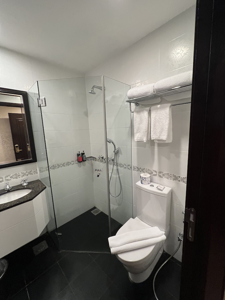 Nostalgia Hotel Singapore 62/64