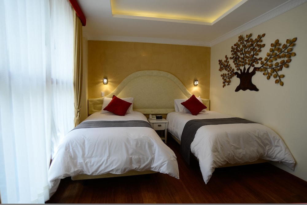 HOTEL BOUTIQUE MARQUIZ 31/57