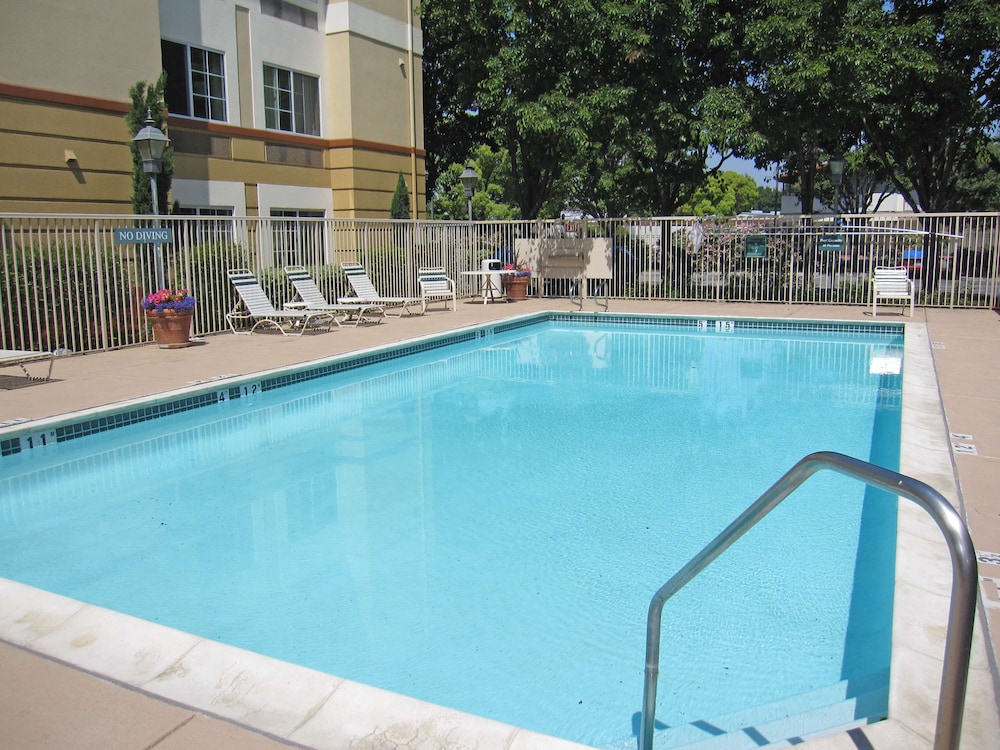 Extended Stay America Premier Suites San Jose Airport 1/43