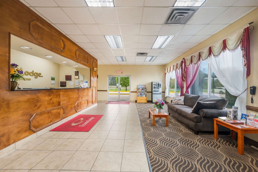Econo Lodge Cullman South 7/25