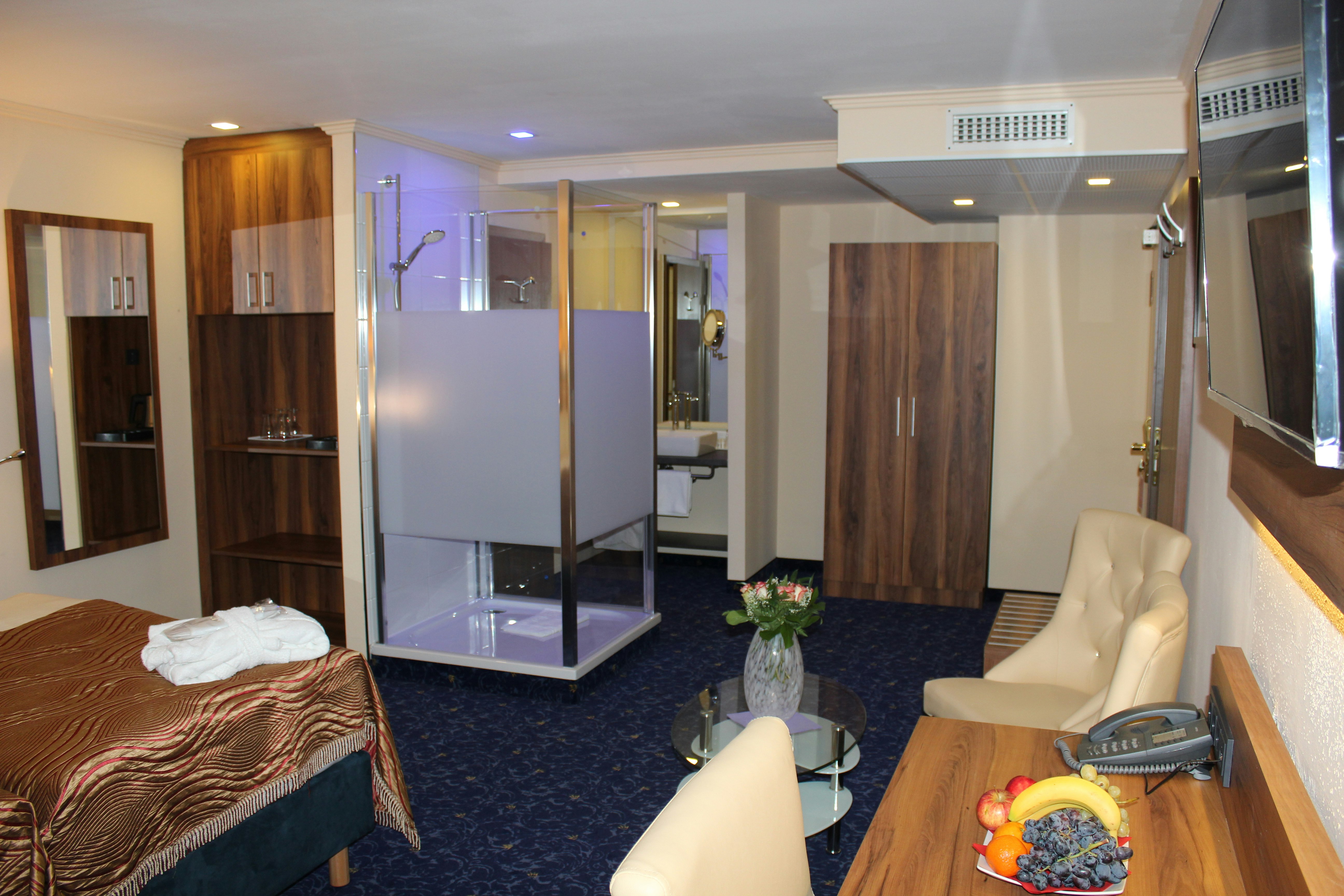 GRAND HOTEL EMPIRE FRANKFURT 16/17