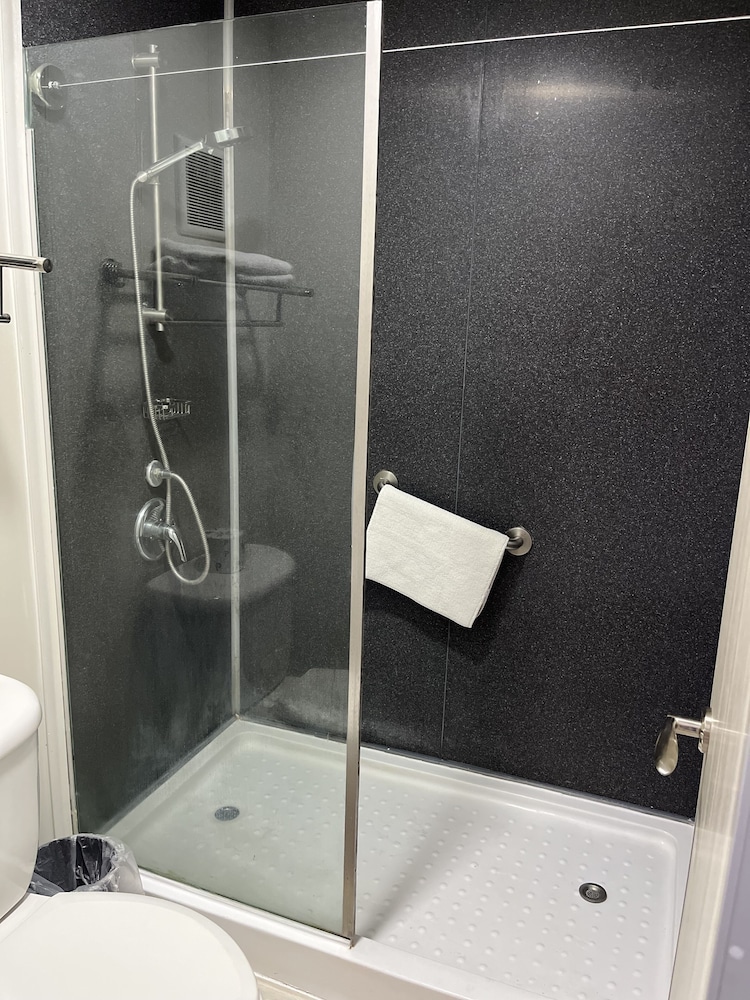 Travelodge by Wyndham Orlando / Heart of International Drive 36/38