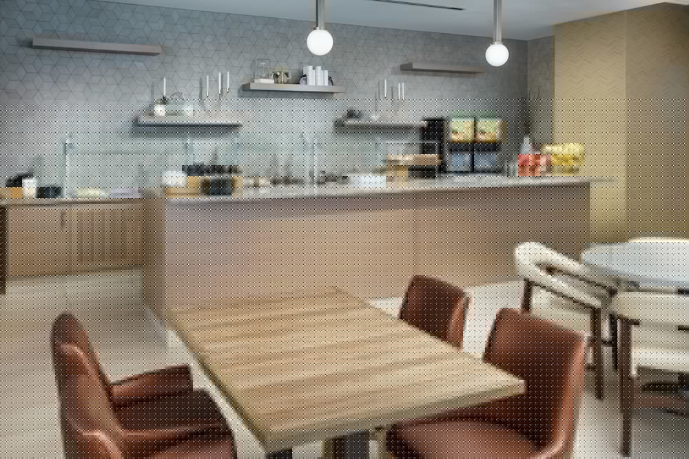 RESIDENCE INN BY MARRIOTT CHICAGO DOWNTOWN/RIVER NORTH 8/50