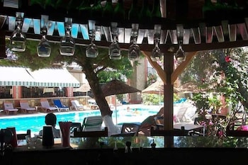 KRISS HOTEL 18/24