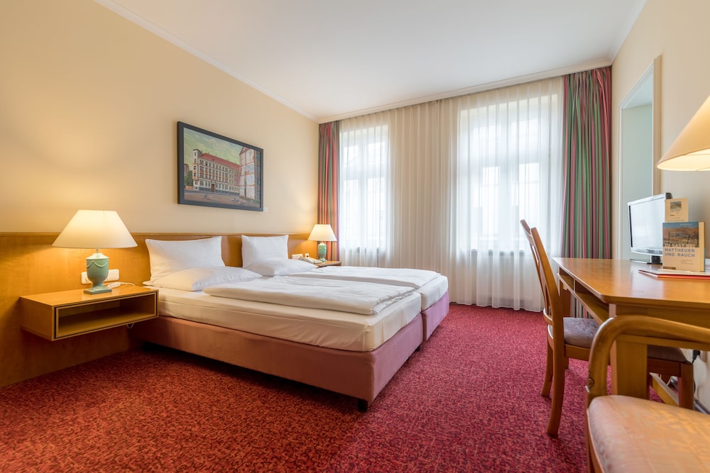 GALERIE HOTEL LEIPZIGER HOF 11/31