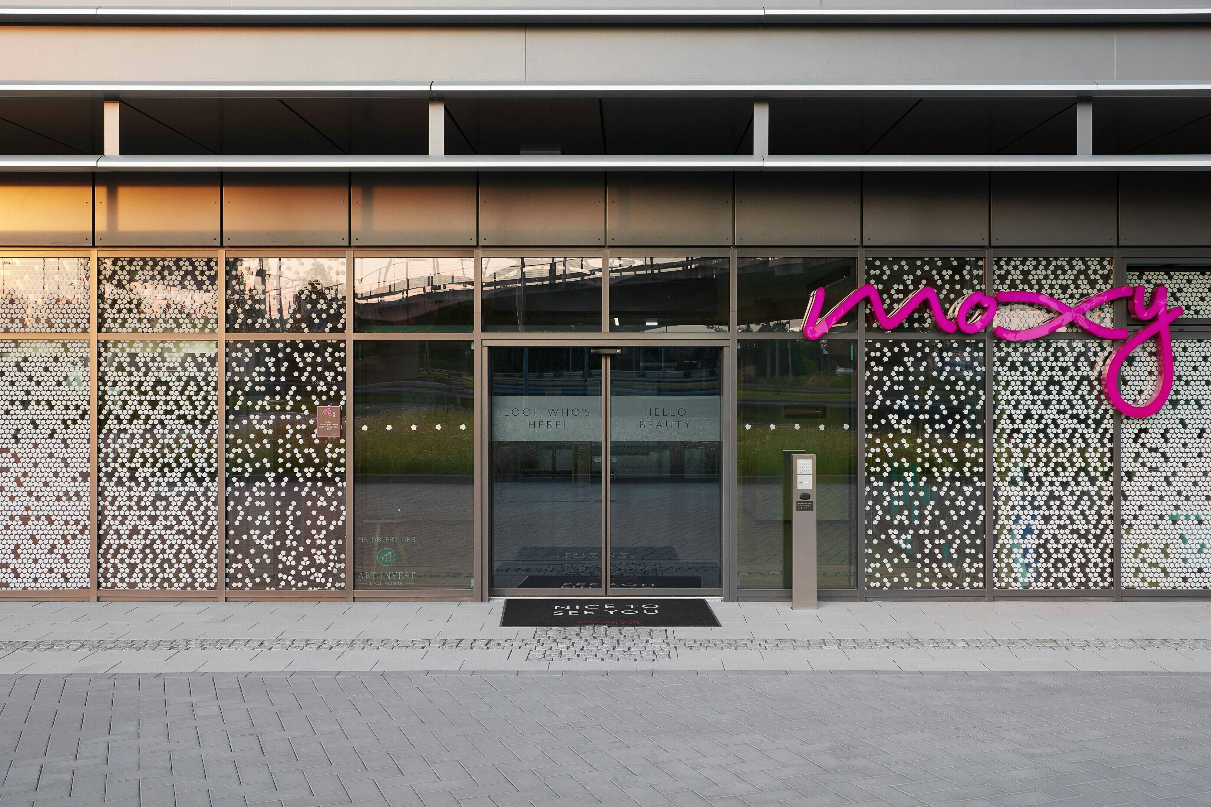 Moxy Cologne Bonn Airport 2/30