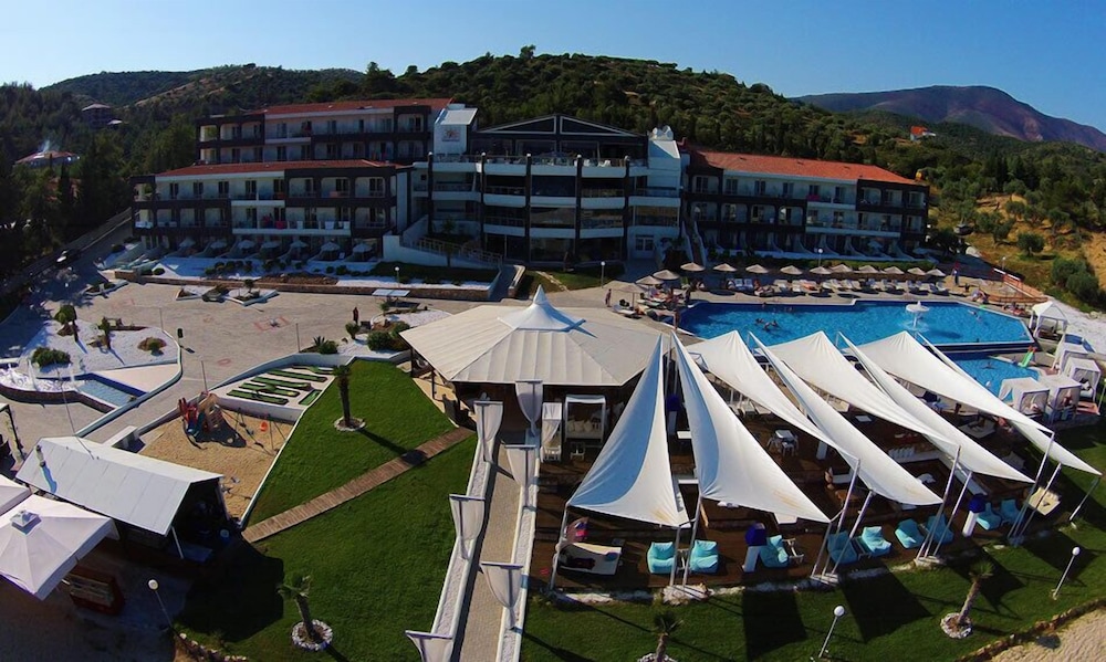 Blue Dream Palace 62/67